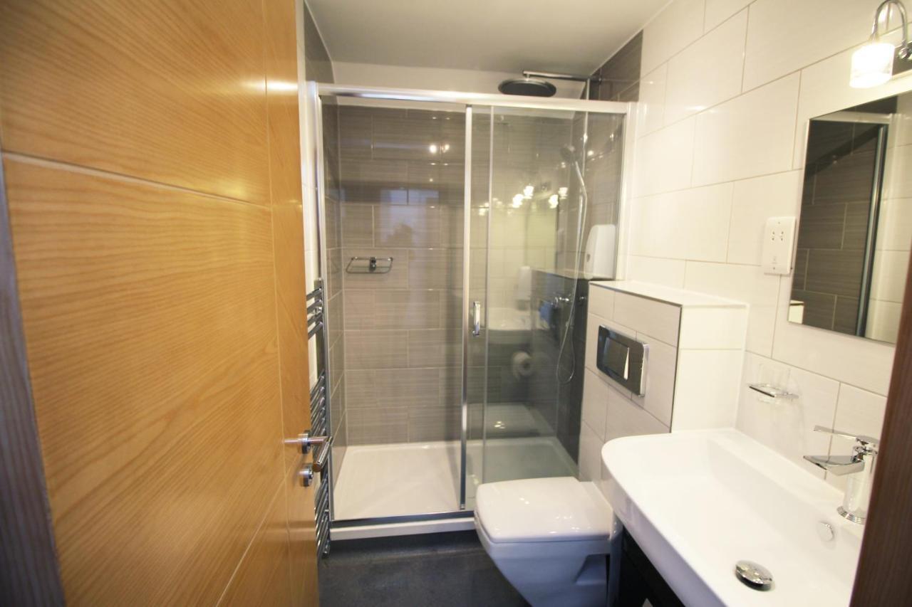Flexistay Aparthotel Sutton Sutton  Exterior photo
