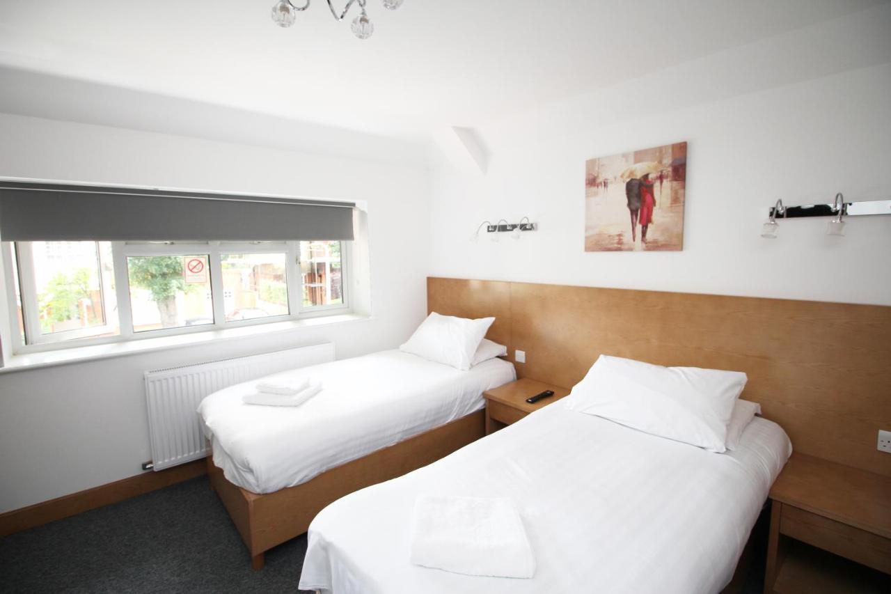 Flexistay Aparthotel Sutton Sutton  Exterior photo